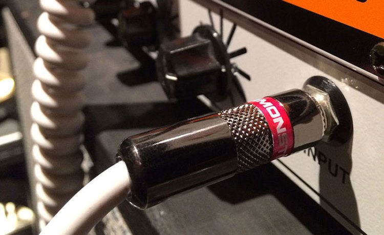 как спаять гитарный кабель