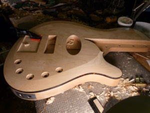 Дерево для бас-гитар